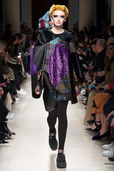 Look 14